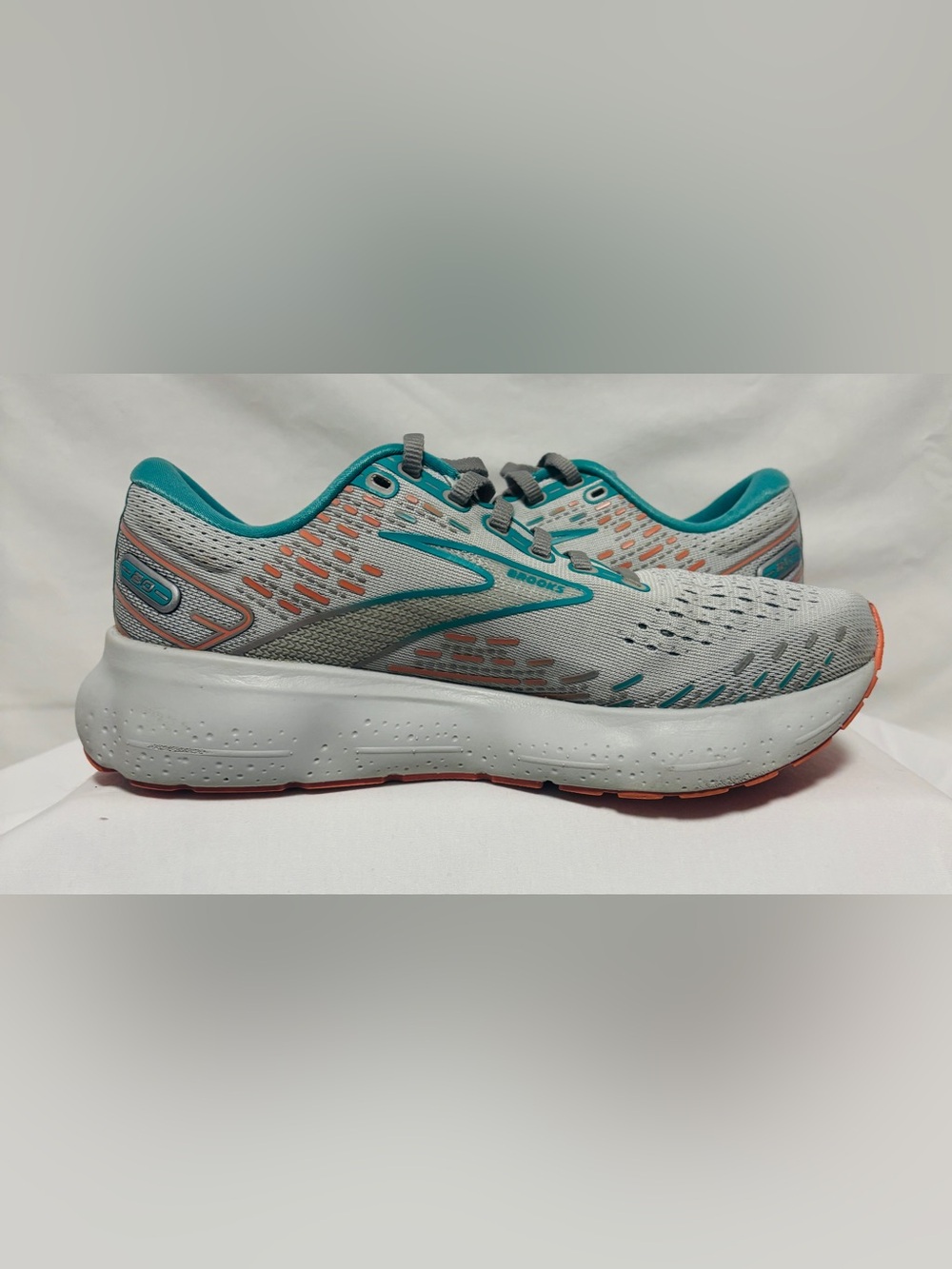 Brooks Glycerin 20 Women's Running Shoe - Gray and Teal Size 8.5